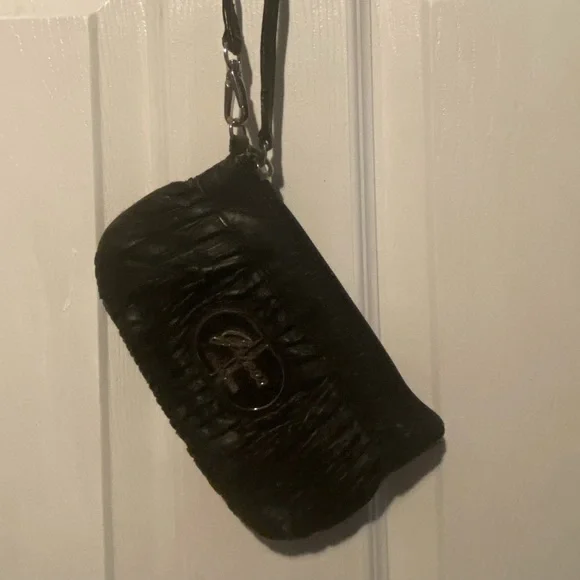 Guess Wallet - Picture 2 of 3